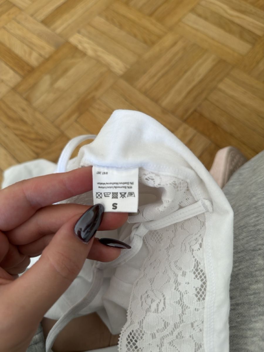 Top: Top blanc MIGROS  – Usato da Le Locle venduto da Mayd_h 3