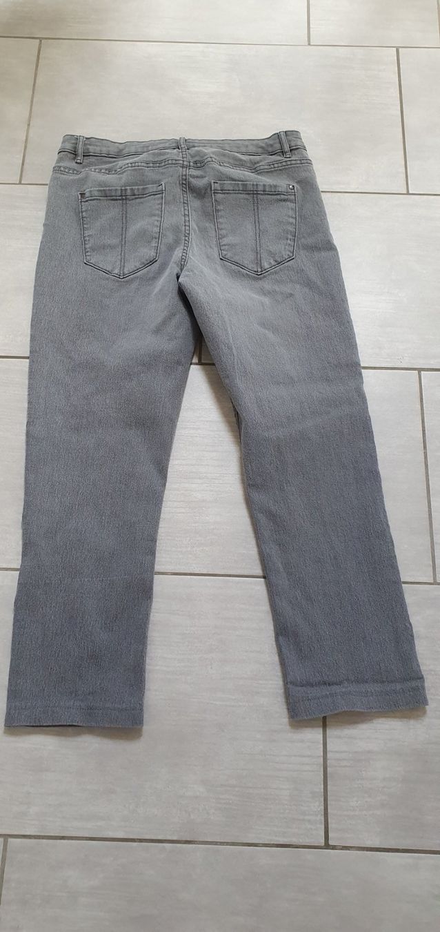 Jeans: Graue Jeans, Gr. 42, L 28 – Gebraucht aus Wallenwil von Rainbow45 1