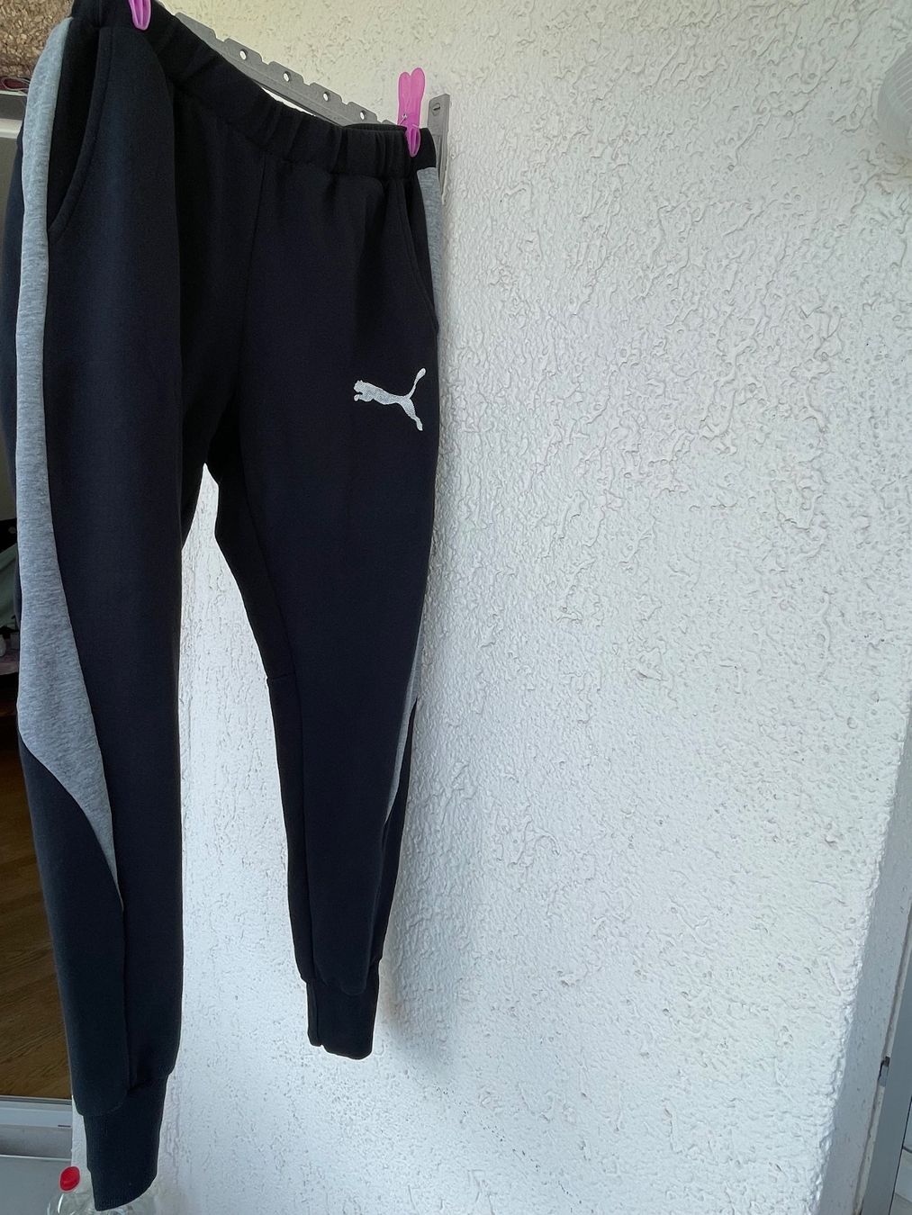 Puma Pantaloni: Puma Trainerhose Dunkelblau / Grau Gr. M – Usato da Niederwangen BE venduto da m_s13 1