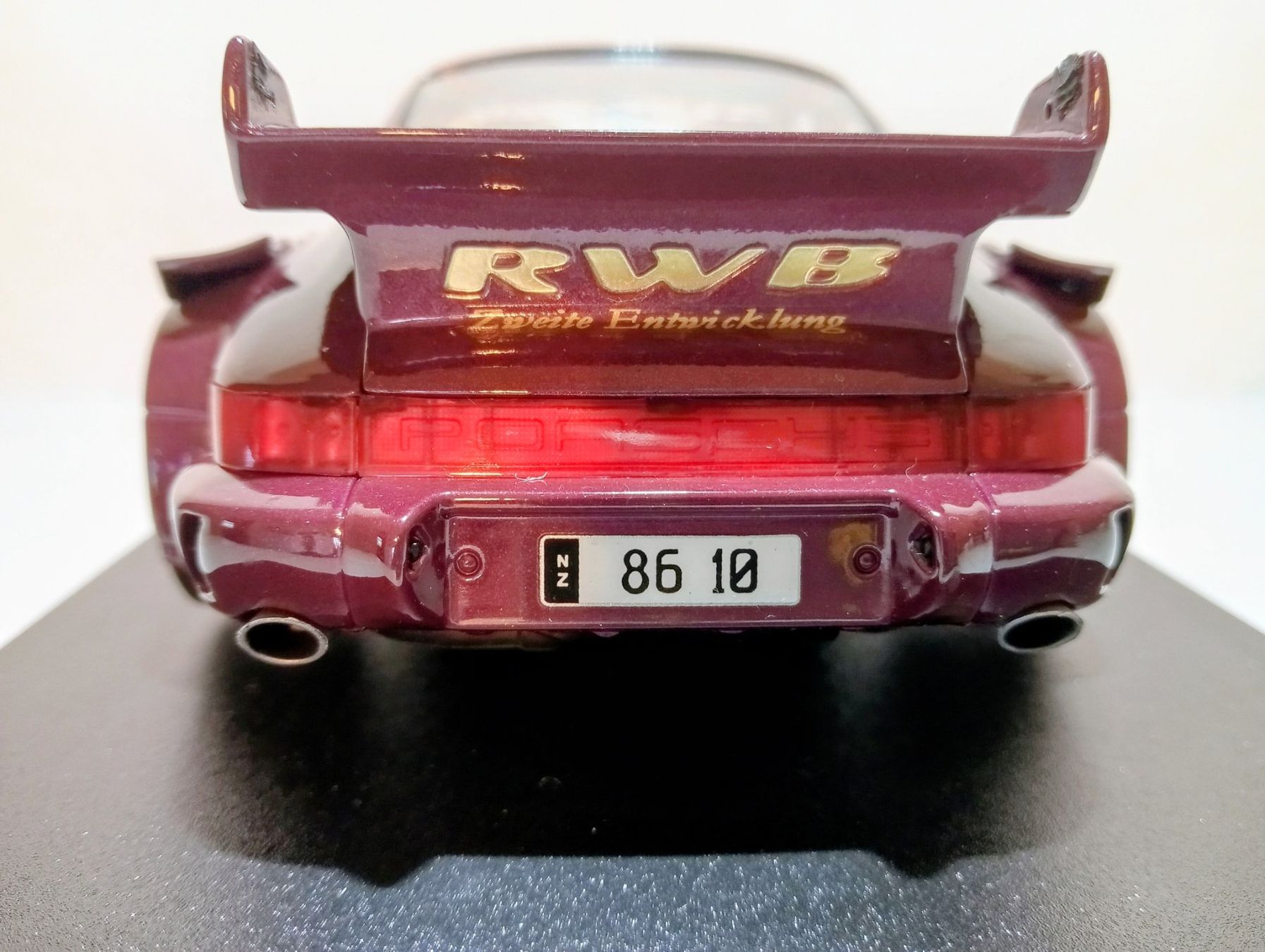 Porsche Modellini d'auto: Porsche 911 RWB – Usato da Huttwil venduto da Secondtrain 4