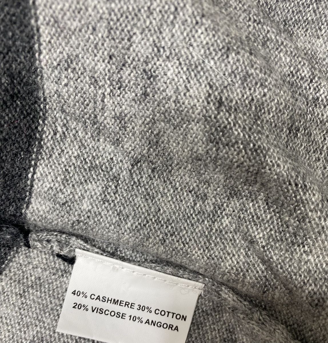 Maglioni & Felpe: Pullover aus 40% Kaschmir 30% Baumwolle 20% Vıscose 10% Ango – Usato da Opfikon venduto da Luis144 5