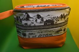 Grösse L Necessaire/Kulturbeutel/Tasche mit Matterhornmotiv