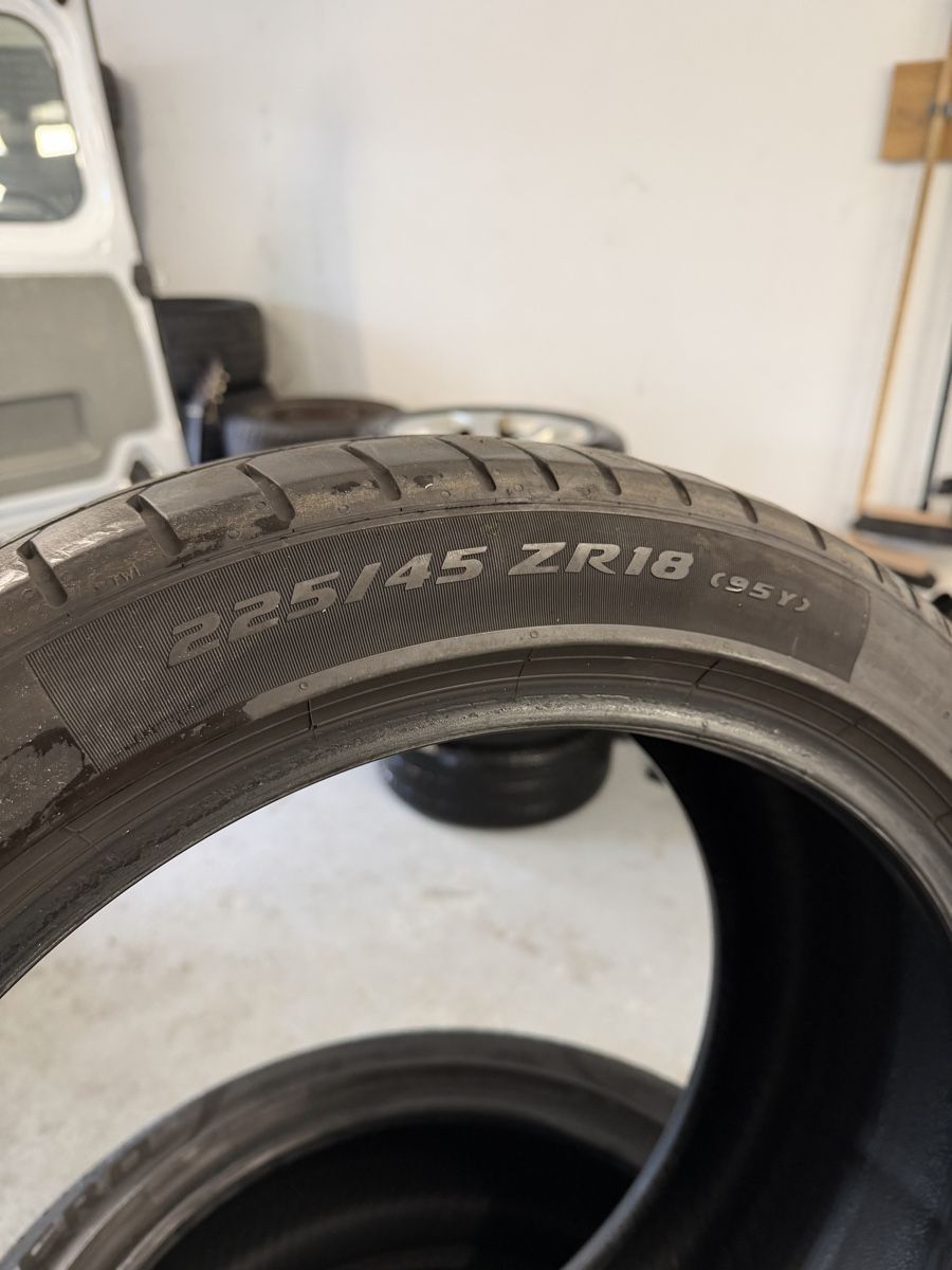 Pneus & Kompletträder: Pneus été Pirelli P Zero  2x 225 45 18 – Neu (gemäss Beschreibung) aus Biel/Bienne von Gualtieri_10 1