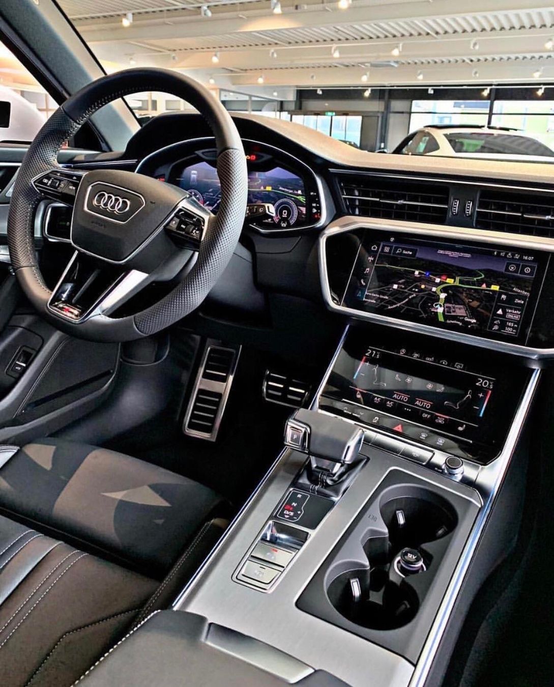 Audi Tutti pezzi di ricambio auto: AUDI RS Carbon Lenkrad – Nuovo (secondo la descrizione) da Oensingen venduto da custom_lenkraeder 5