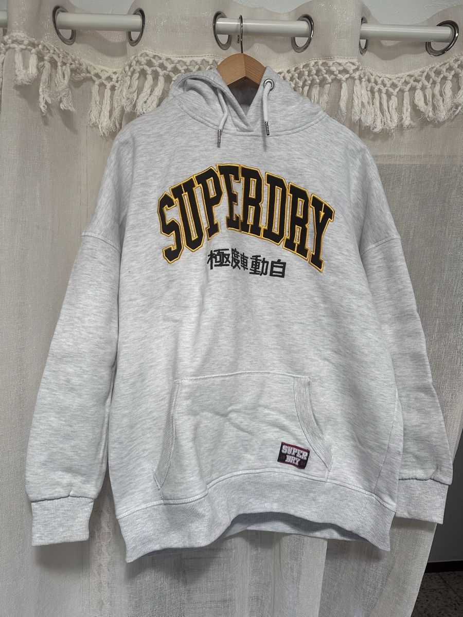 Superdry Pullover & Sweatshirts: Sweat à capuche Superdry – Neu (gemäss Beschreibung) aus Corgémont von Chloesellsthings
