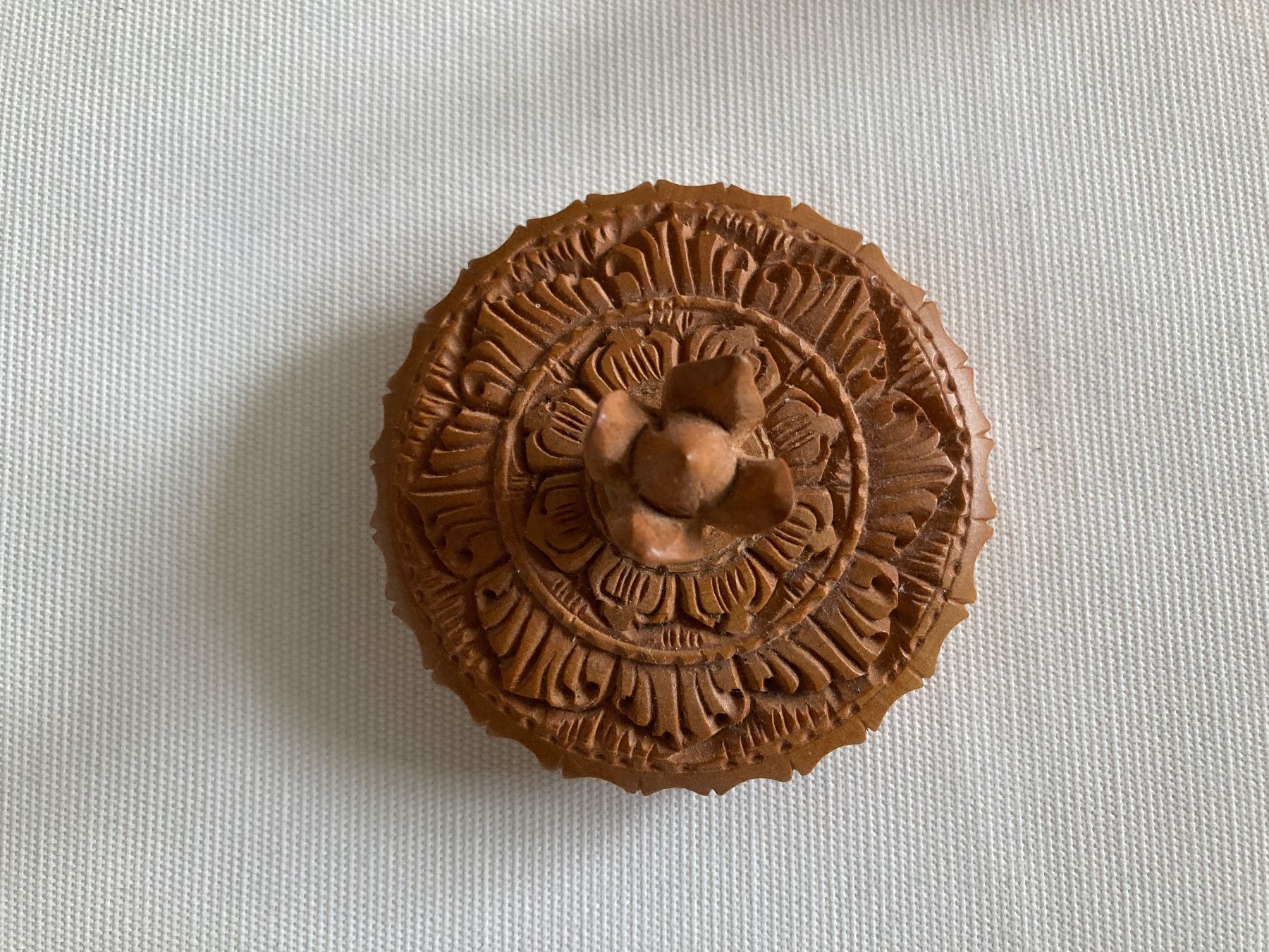 Küchengeräte: Vintage Handgeschnitztes Holz Dose mit Deckel - Teemühle – Neu (gemäss Beschreibung) aus Küsnacht ZH von PLZoll 4