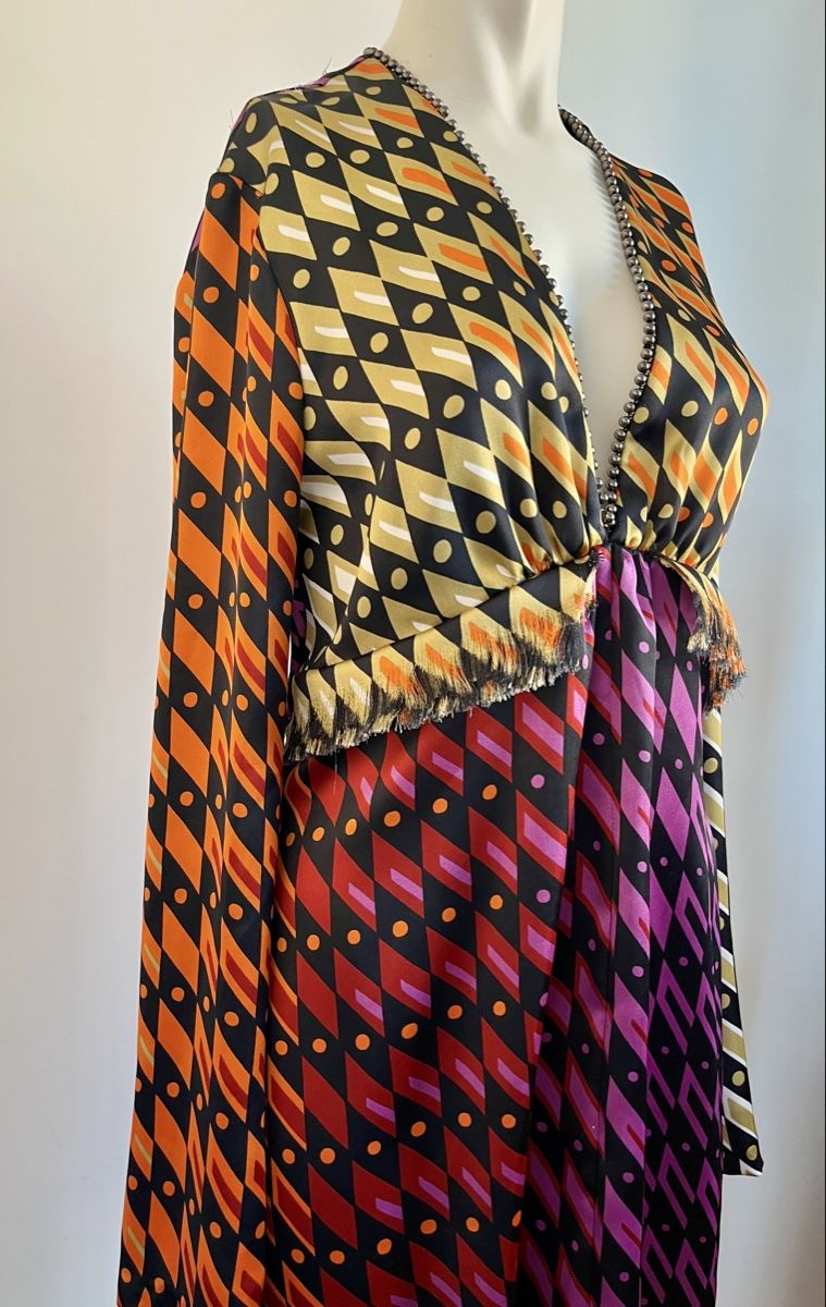 Kleider: Farbenfrohes ZARA- Satin- Minikleid, mit Perlen – Neu (gemäss Beschreibung) aus St. Gallen von reg_f8h8 2