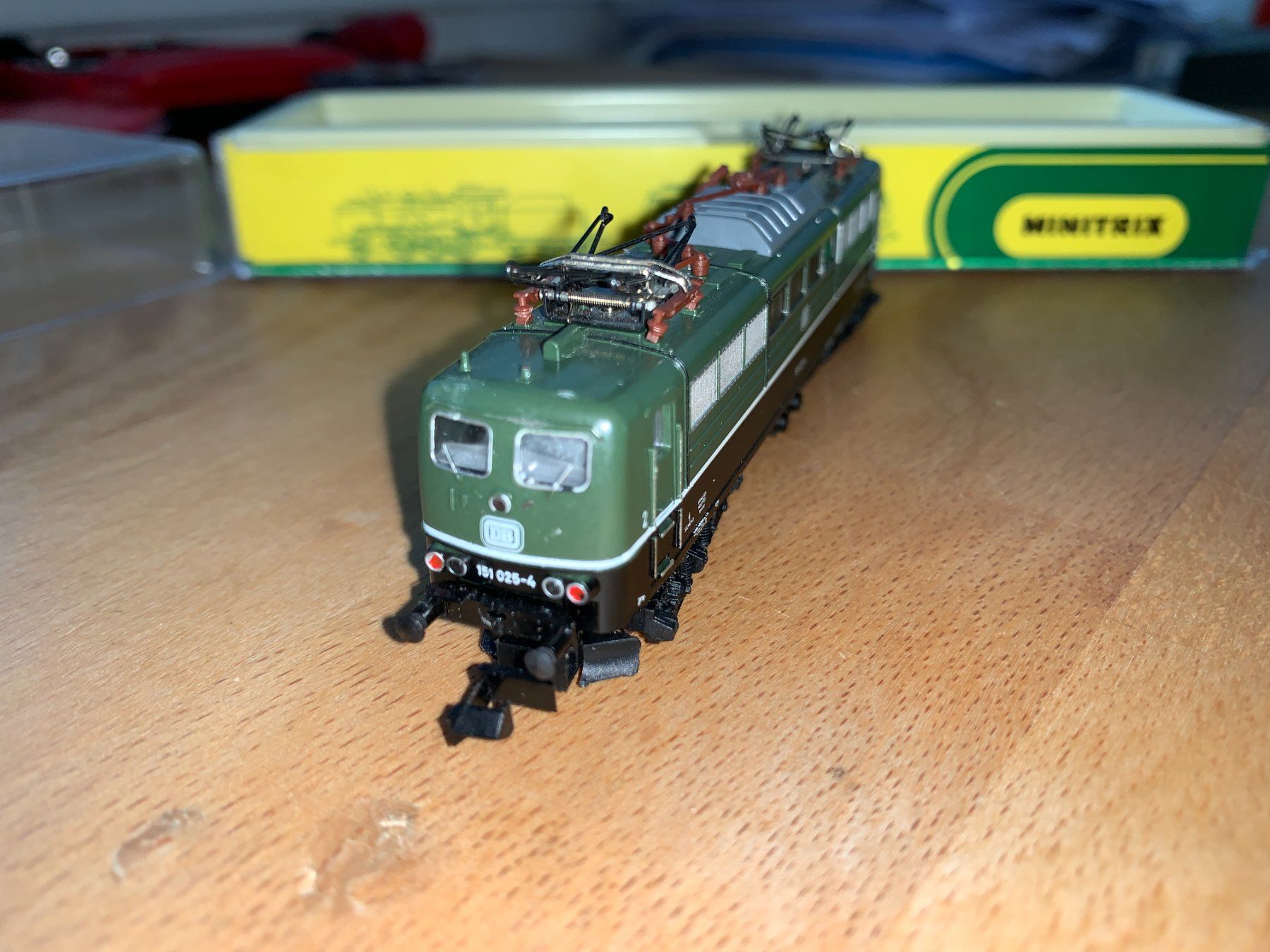 Trix Modellini di ferrovie: Minitrix DB E-Lok 151 – Nuovo (secondo la descrizione) da Belp venduto da capowiga