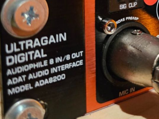 Behringer Convertisseurs: Behringer ULTRAGAIN DIGITAL ADA8200 – D'occasion à Fislisbach par rje_28s6 2