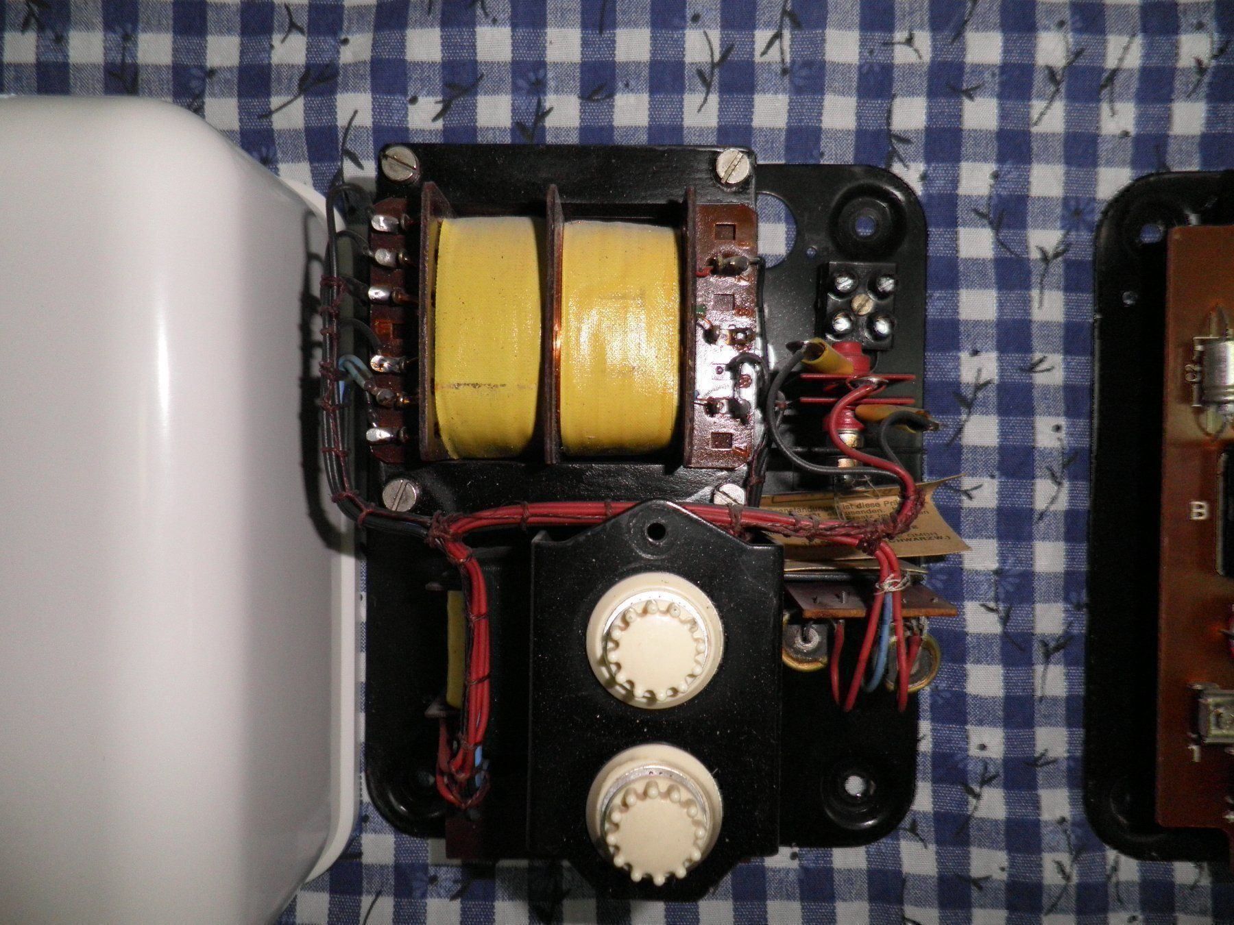 Elektronikbauteile: Netzgleichrichter/Verstärkergerät – Gebraucht aus Oftringen von shoptwotrade 7