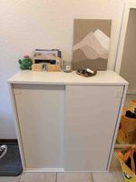 Weisser Schuhschrank mit Schiebetüren