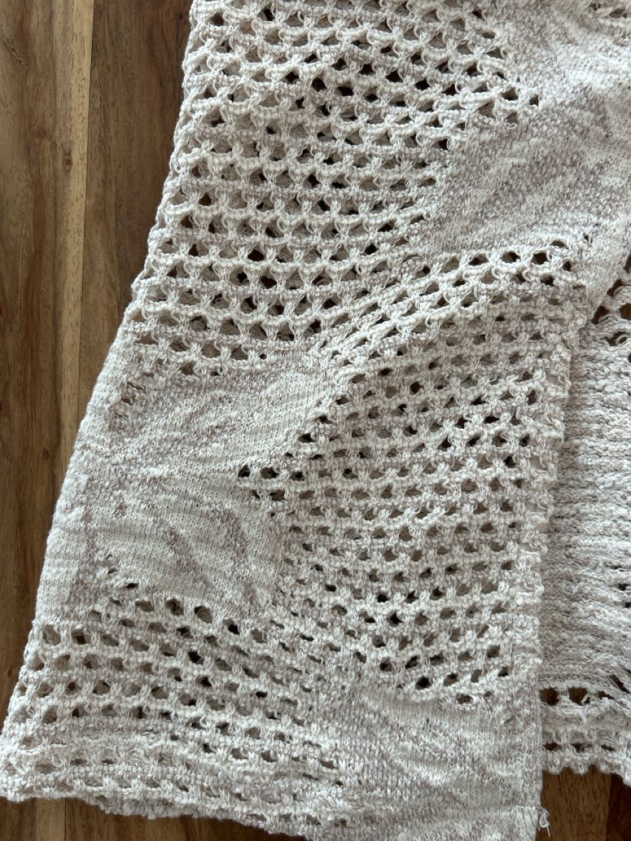 Top: Haltertop Pull&Bear gehäkelt beige Grösse S neuwertig – Nuovo (secondo la descrizione) da Fahrwangen venduto da F.shirin 2