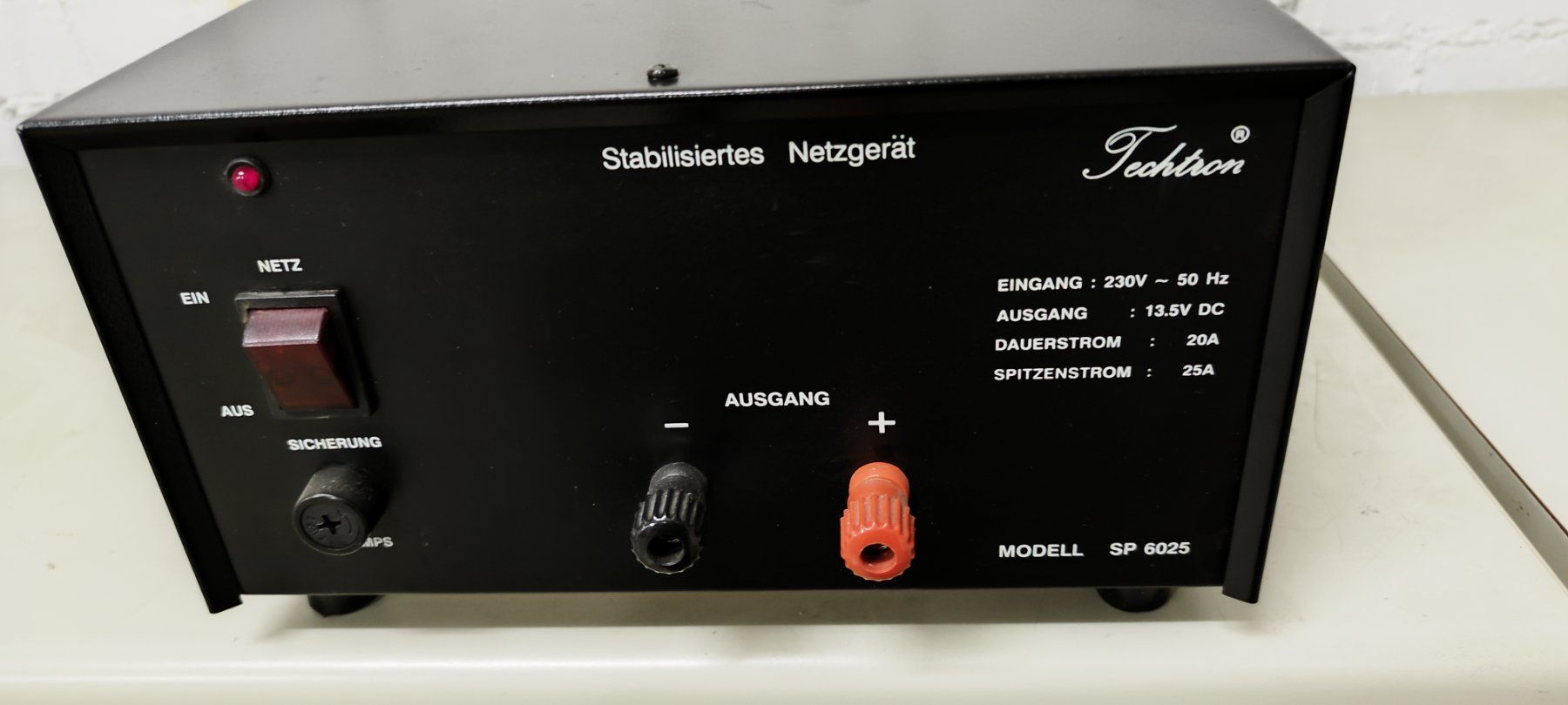Alimentation électrique: Netzgerät Techtron – D'occasion à Bern par Flyer52 2