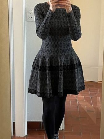 Kleid von SENES im Alaïa‑Stil, Gr. S/M, neuwertig