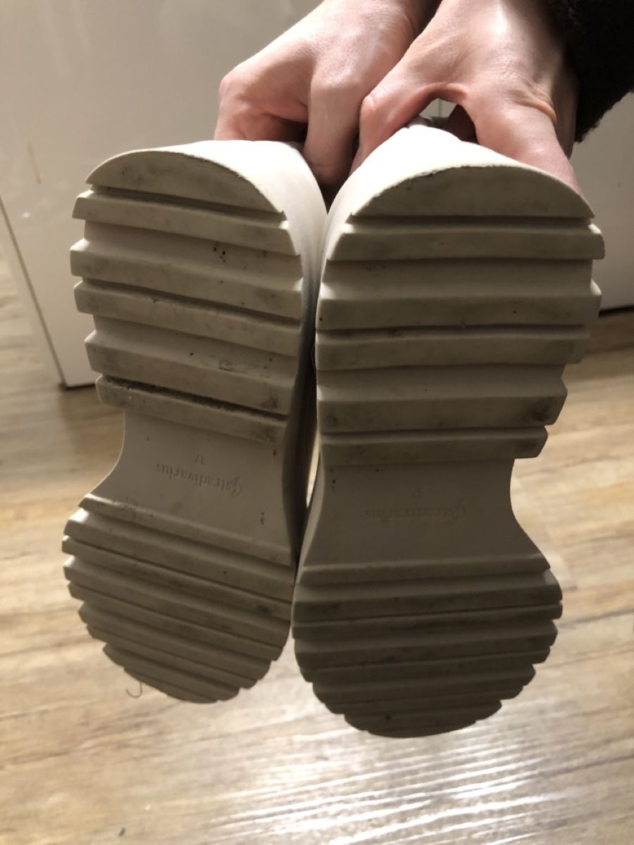 Scarpe da donna: Stradivarius Damenstiefel Beige Grösse 37 – Usato da Zürich venduto da sab_d82w 3