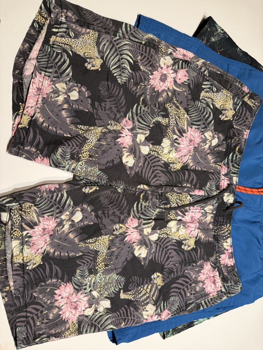 Lots de vêtements: 4 x Grösse M Männer Badhose  – D'occasion à Zürich par Denise-8050 1