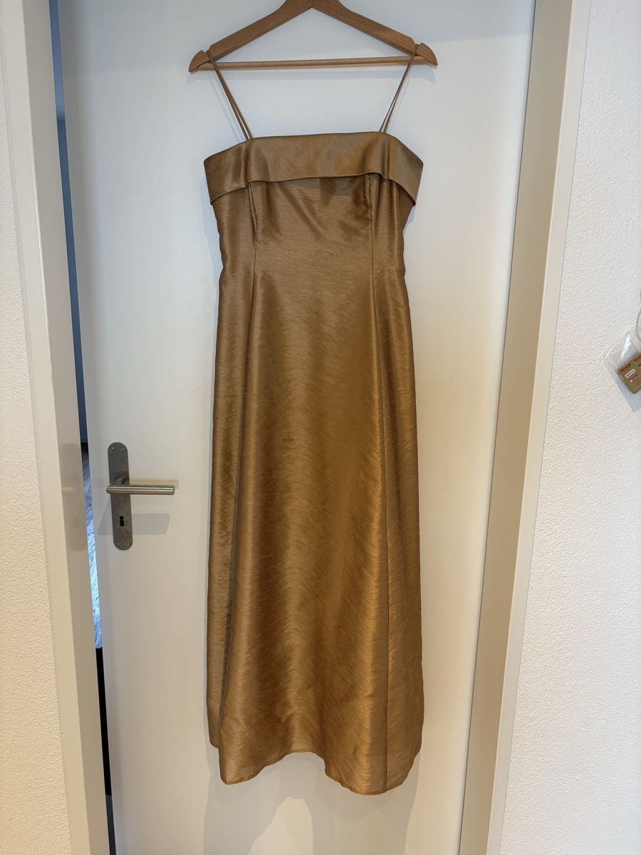 Kleider: Abendkleid goldig, Grösse 36 – Gebraucht aus Kloten von Eilahtan77 1