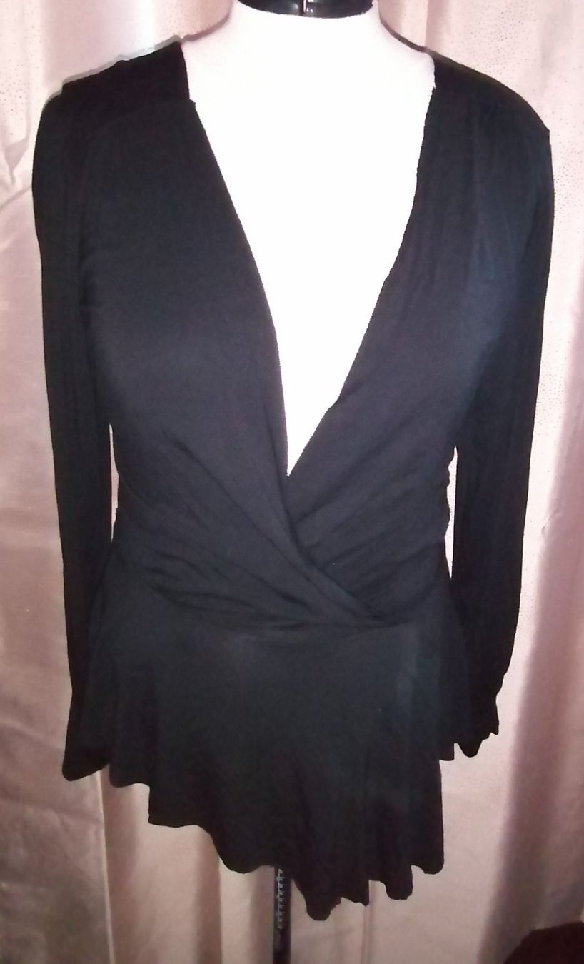 Top: wunderschönes Wickelshirt – Usato da Corcelles-près-Payerne venduto da RxOne_Krs