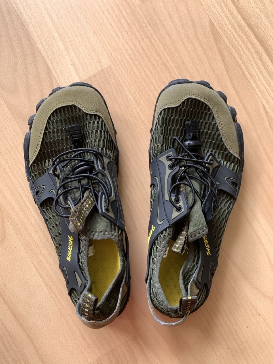 Herrenschuhe: Wasser Schuhe – Gebraucht aus Luzern von Pegasus003