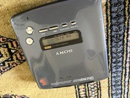 Sony D-515