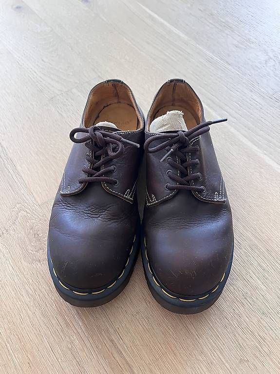 Dr. Martens Chaussures hommes: Dr. Martens  Low Top, Dark Brown – D'occasion à Männedorf par efarrell 1