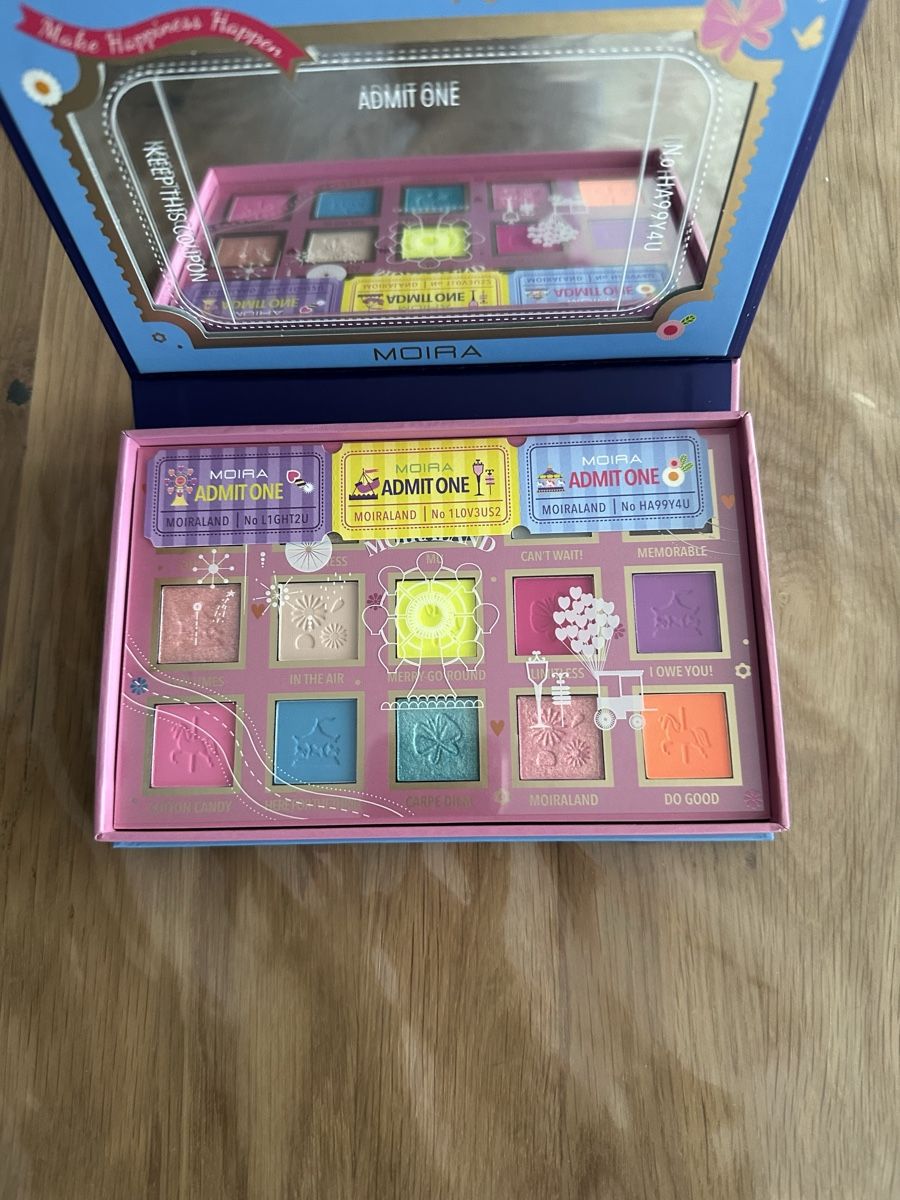 Make-up: Moira fun is in the air palette – Nuovo (secondo la descrizione) da Courgevaux venduto da missceline5 2