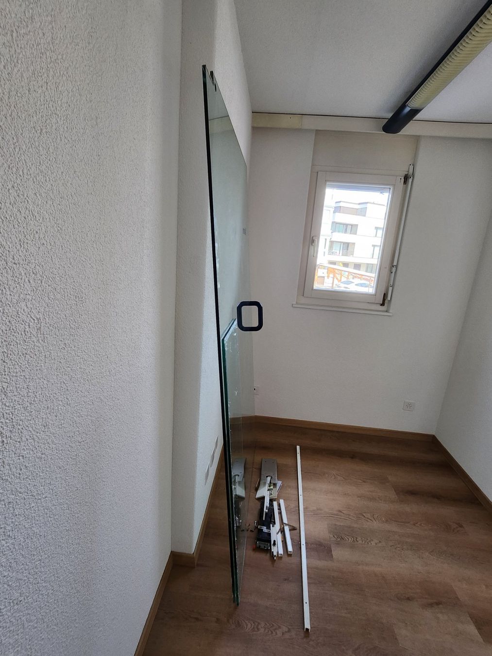 Porte: Glasscheibe als Türe oder Tisch – Usato da Wilen bei Wollerau venduto da ann_5wdx 2