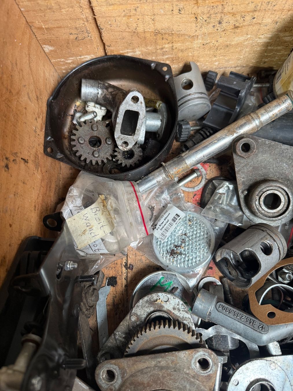 Puch Cyclomoteurs: Mofaersatzteile Kiste Occ – D'occasion à Hallau par mofaplus 2