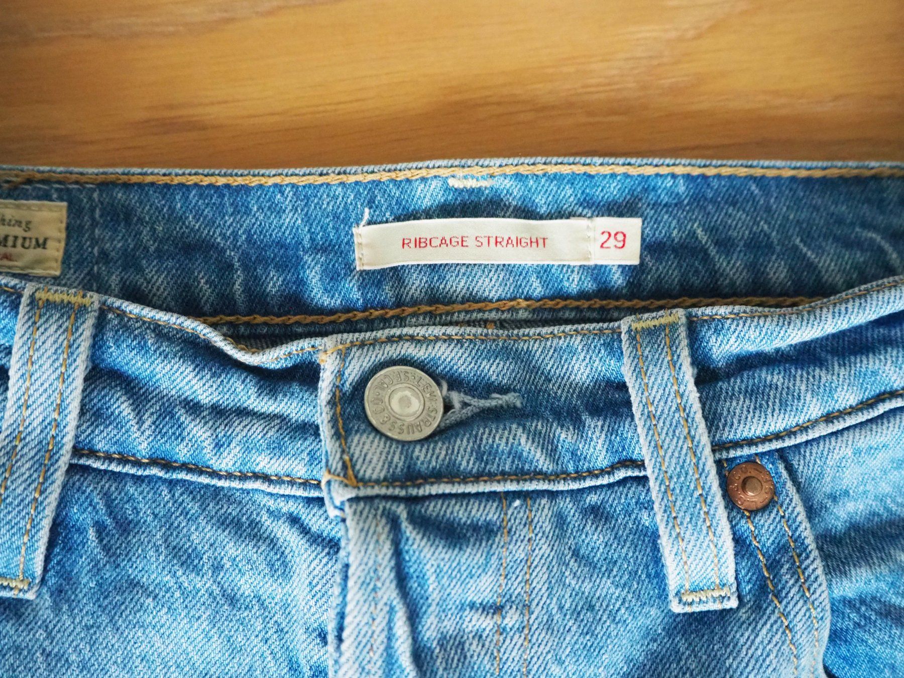 Levi's Jeans: Levis Ribcage Straight Jeans Gr. 29/32 – Usato da Zürich venduto da snowow 1