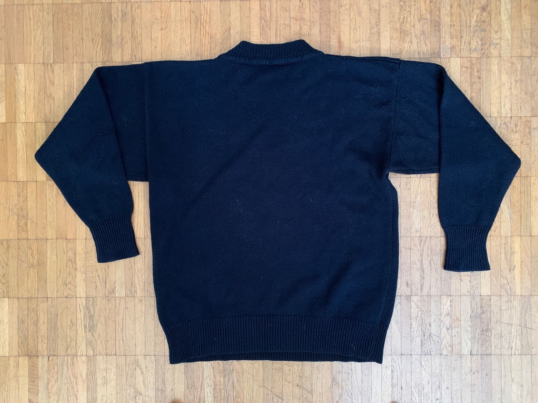 Maglioni & Felpe: Vintage Sweater mit Herzen und Kleeblättern – Usato da Zürich venduto da Les_Zurichois 4