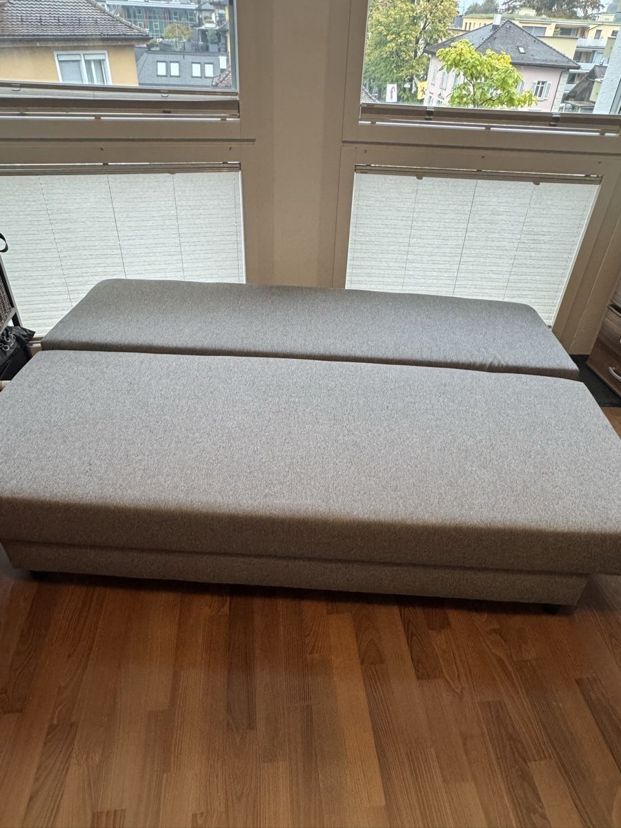 Sofas: Bettsofa in Grau IKEA ASARUM – D'occasion à Brunnen par GTC26 2