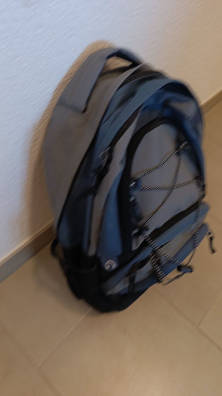Rucksäcke: Sac à dos à double compartiment – Neu (gemäss Beschreibung) aus Fribourg von del_hp6t 3