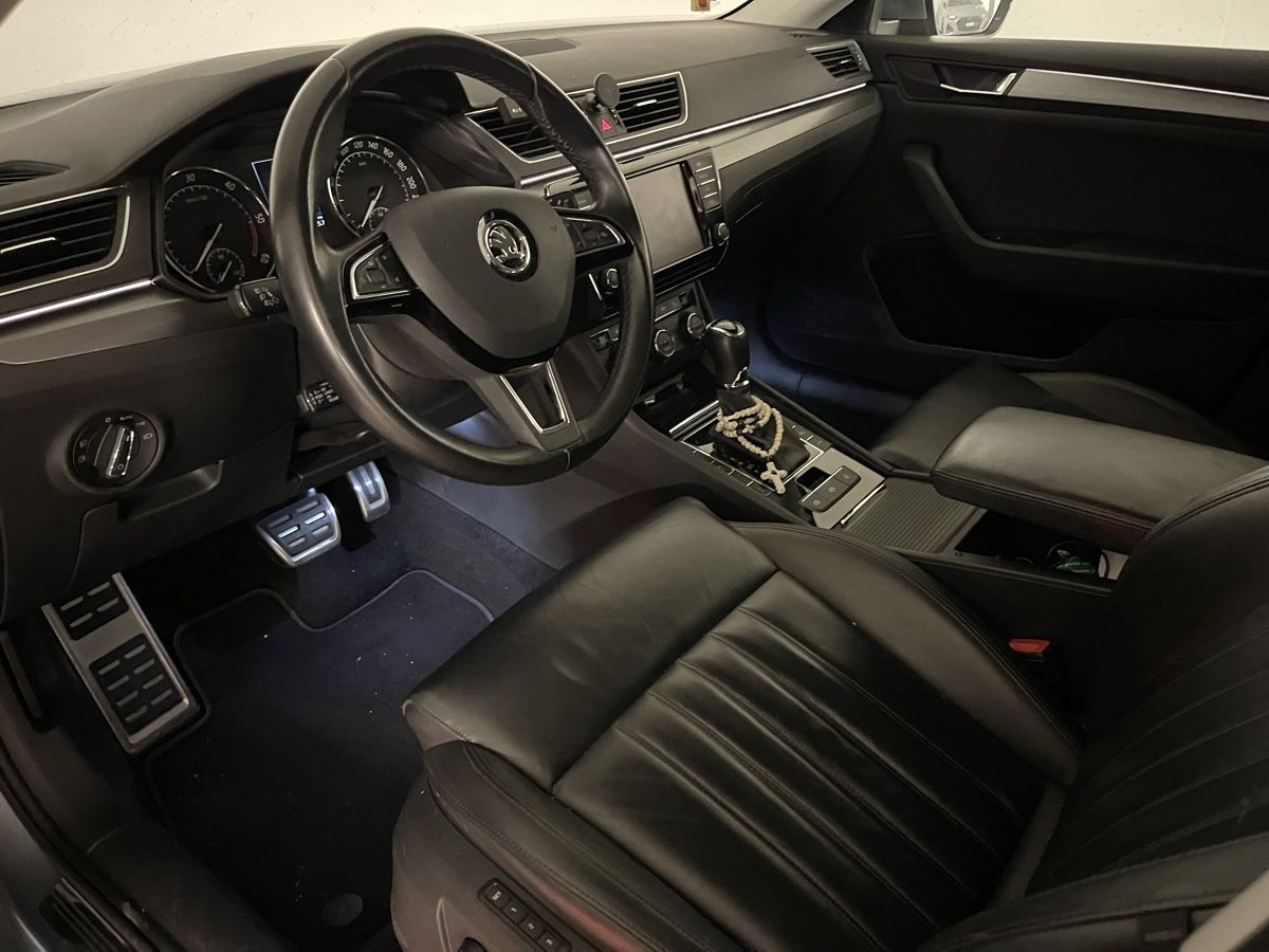 Skoda Automobili: Skoda Superb 2.0 TDI – Usato da Steinhausen venduto da PJ_23 7