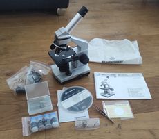 Mikroskop von BRESSER mit viel Zubehör