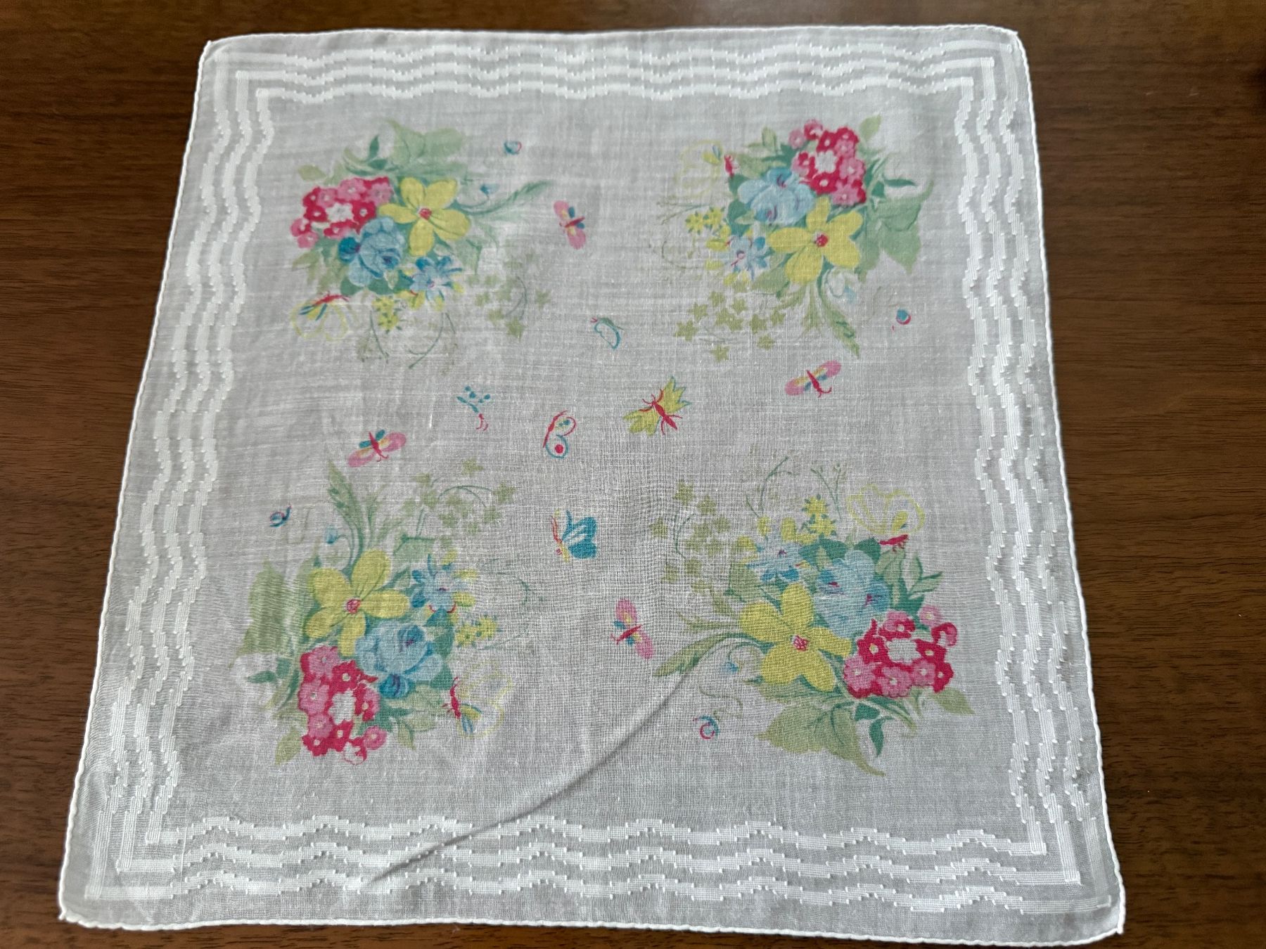 Altro in  Abbigliamento & Accessori: Taschentuch Blumenmuster weiss Grösse ca. 30x30cm – Usato da Erstfeld venduto da Mario_boe0 1