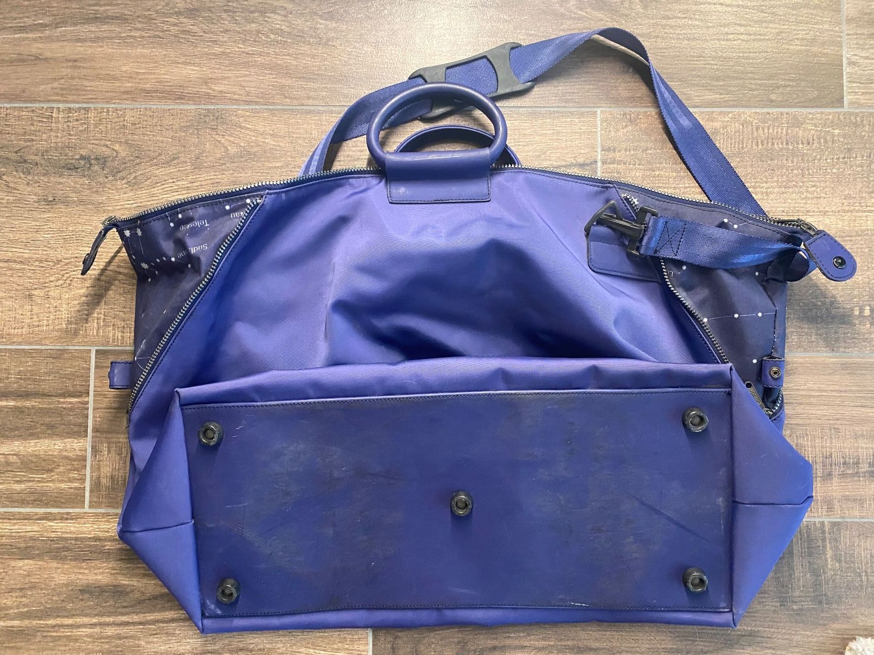 Sacs: Stratic Reisetasche blau violett mit Sternzeichen – D'occasion à Pratteln par a23_j2gs 9