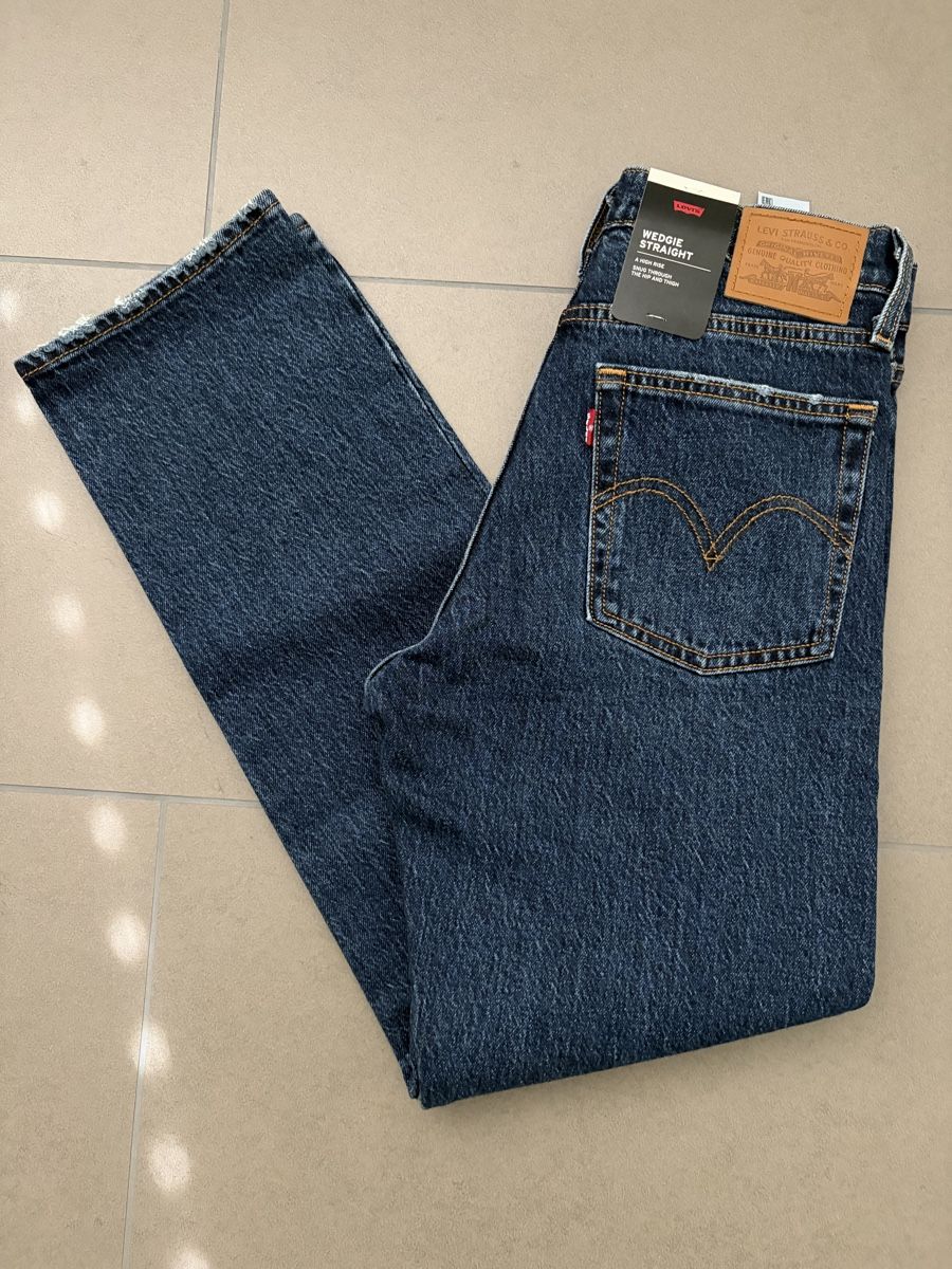Levi's Jeans: Jeans - Levis - Wedgie Straight - 26/28 – Neuf avec emballage d'origine à Baar par Colette18