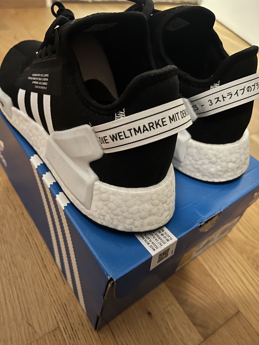 Herrenschuhe: NMD R1 V2 – Neu und originalverpackt aus Aarburg von jon_mw9q 2