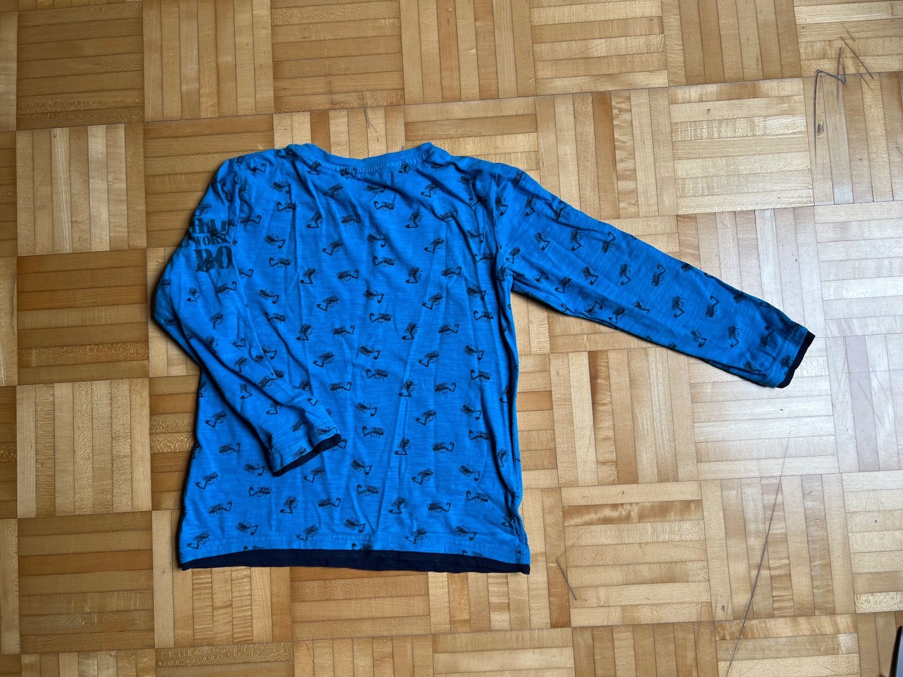 Maglioni & Felpe: Langarm -Shirt Gr. 128 – Usato da Wallisellen venduto da Kaktus8304 1
