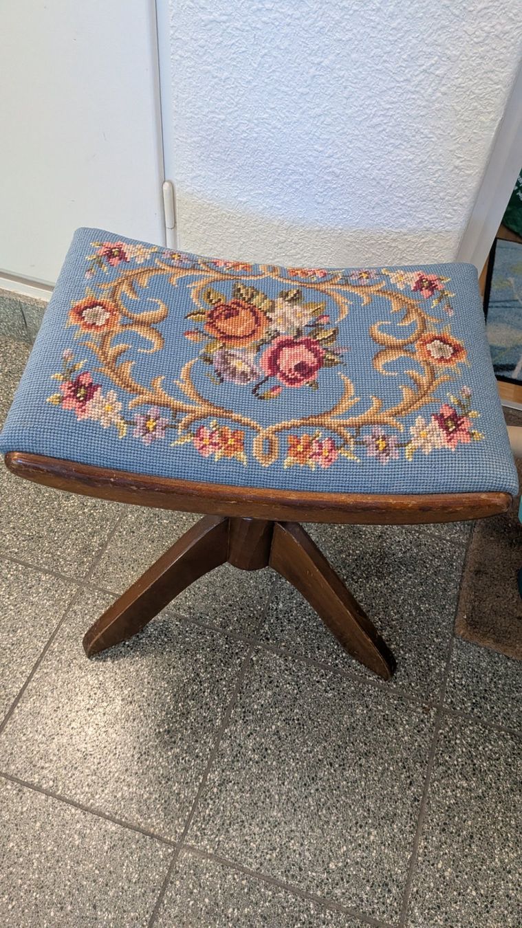 Hocker: Klavierhocker Gobelin – Gebraucht aus Zürich von goe_8rhy 3
