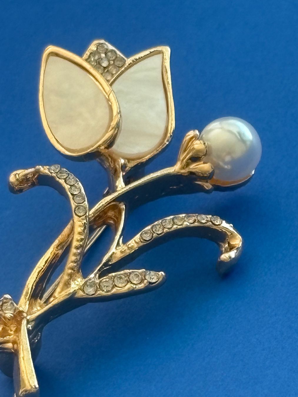 Spille & Fermagli: Luxus Elegante  Brosche mit Kunstperlen Farbe: Gold – Nuovo (secondo la descrizione) da Biel-Bienne venduto da Roserosse13 1