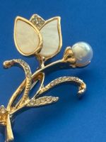 Luxus Elegante  Brosche mit Kunstperlen Farbe: Gold