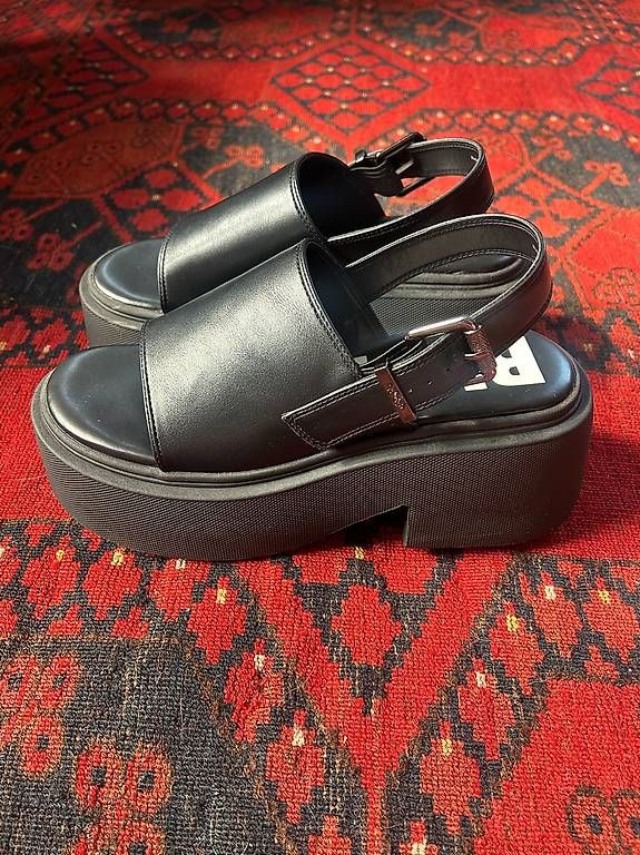 Buffalo Scarpe da uomo: BUFFALO Sandale 'Vicious' Gr. 40 NEU – Nuovo (secondo la descrizione) da Kriens venduto da marsileacrenata 2