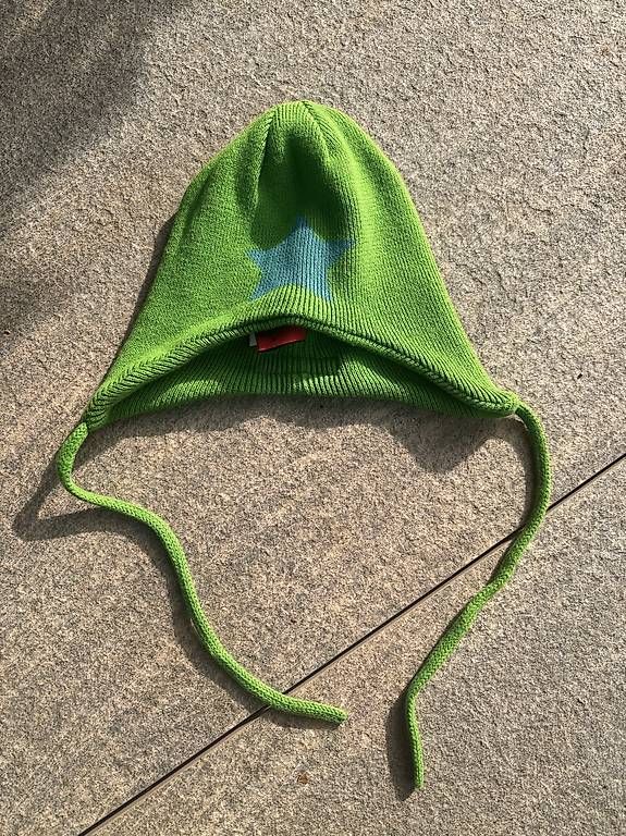Hüte, Mützen & Caps: Strickmütze – Gebraucht aus Utzenstorf von unihoc14