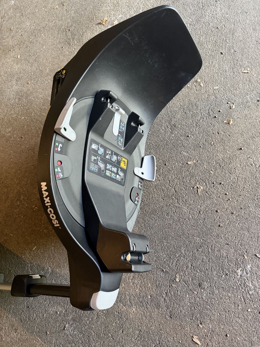 Maxi-Cosi Seggiolini per auto: Babyschale Maxi-Cosi Pebble 360 + Isofix Basis – Usato da Baden venduto da ssi_6jxz 7