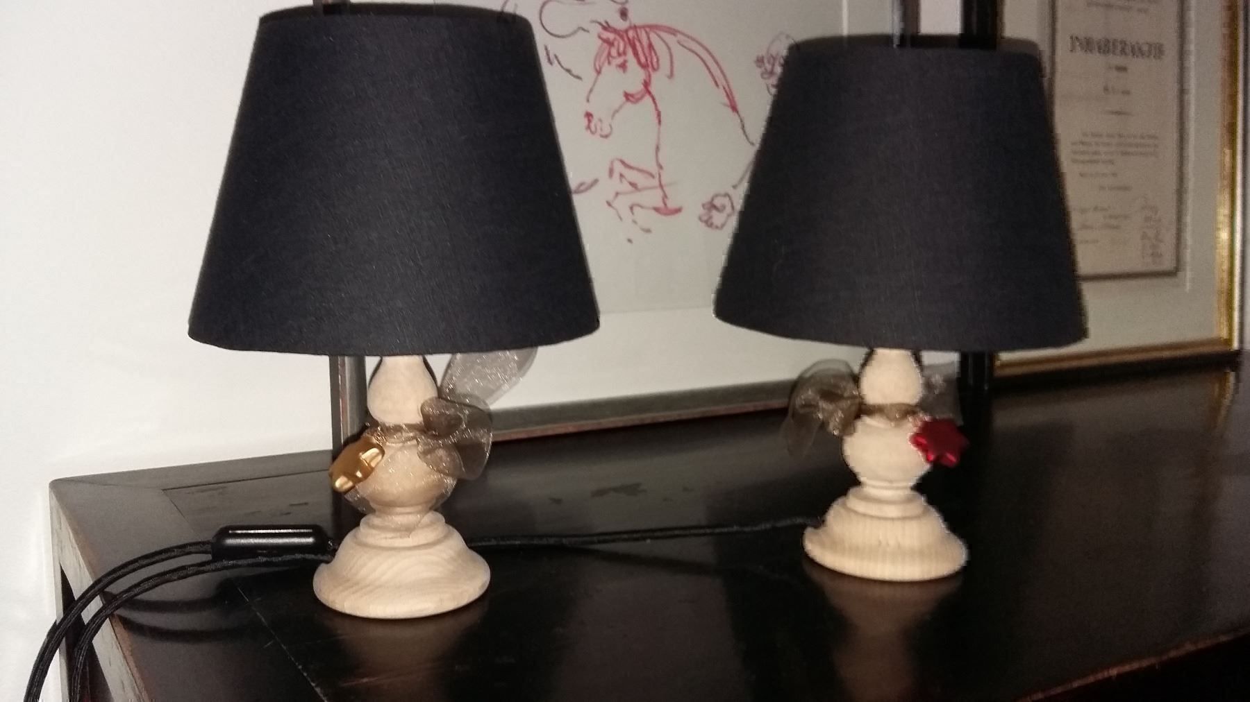 Lampade: Tischlampe - Nachttisch-Leuchte-Ambiente – Nuovo (secondo la descrizione) da Küssnacht am Rigi venduto da Mukare