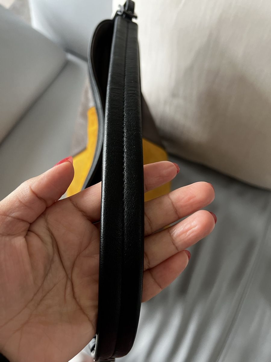 Coccinelle Taschen für Damen: Coccinelle Umhängetasche Leder – Gebraucht aus Zürich von ClosetKTT 8