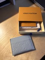 Cardholder 