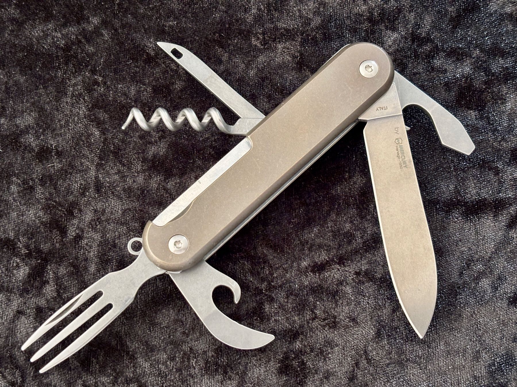 Coltelli tascabile: MKM Malga 6, Titanium, Bronze, Böhler M390 – Nuovo (secondo la descrizione) da Frauenkappelen venduto da Doc_Snyder 1