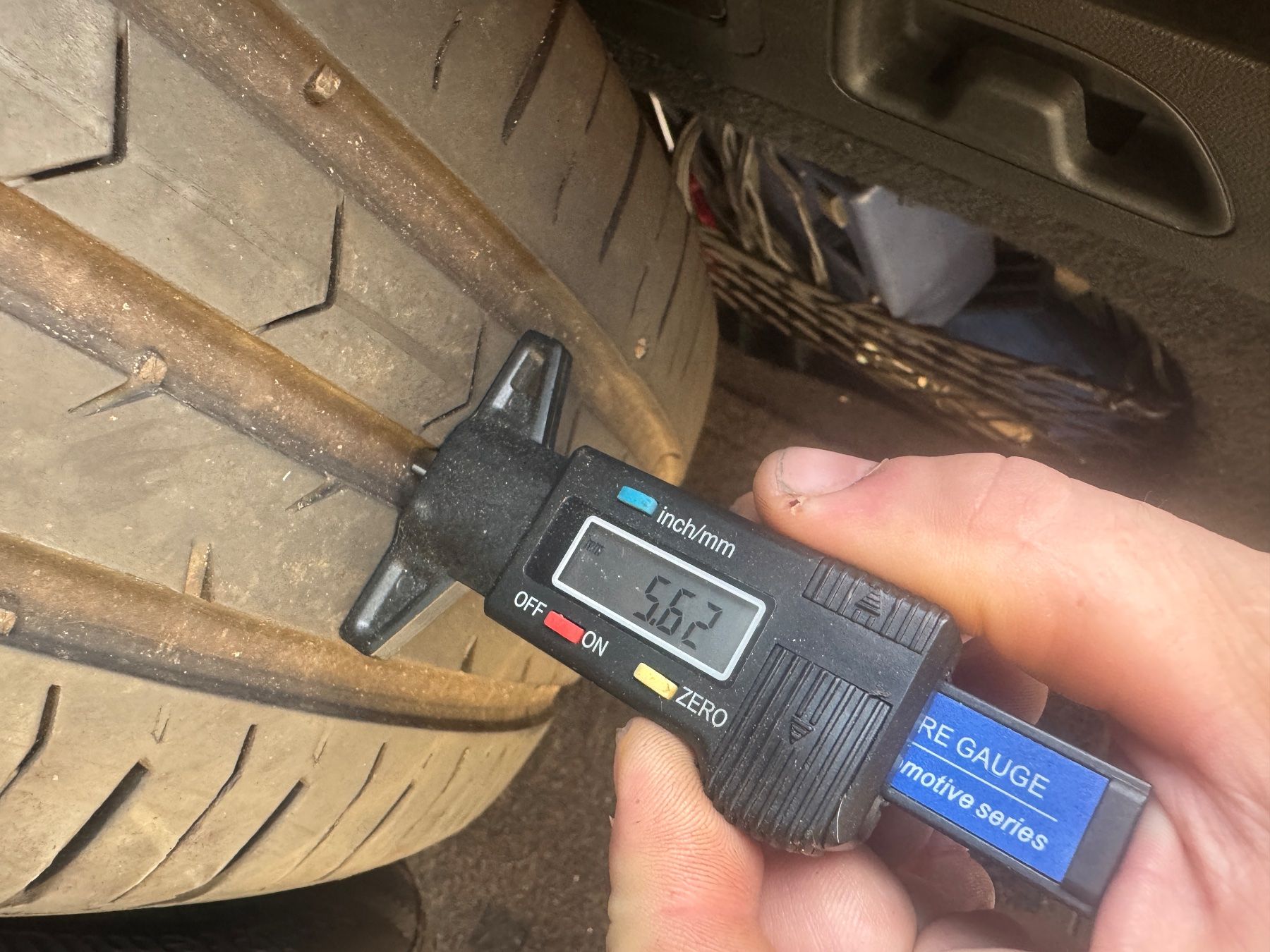 Continental Pneus & Kompletträder: 195/60R15 – Gebraucht aus Widen von Dinero02 4
